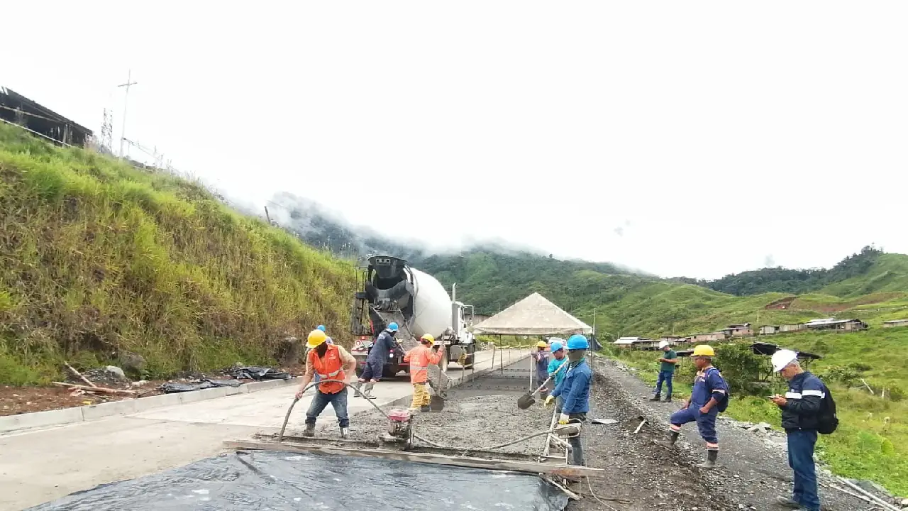 Inversión de más de $355 mil millones en la mejora de la conectividad vial de Quibdó, Medellín y Pereira