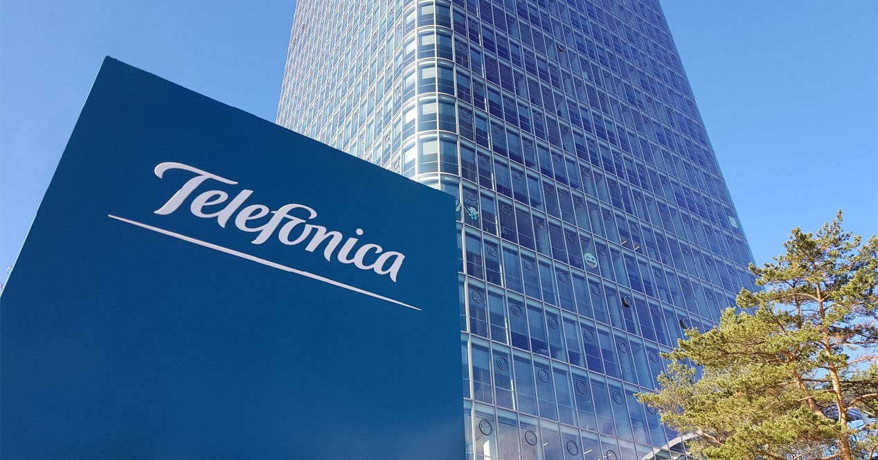 Telefónica evalúa consolidación en Colombia mientras crece un 1,8% en ingresos en el tercer trimestre