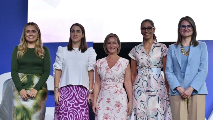 Camacol destaca participación de las mujeres en la fuerza laboral del sector constructor con el premio ‘Construimos a la Par’