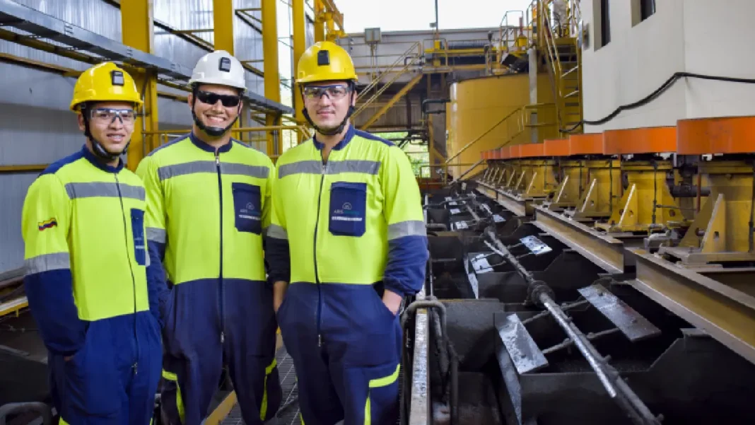 Aris Mining avanza hacia la transición energética con su primer parque solar en Segovia