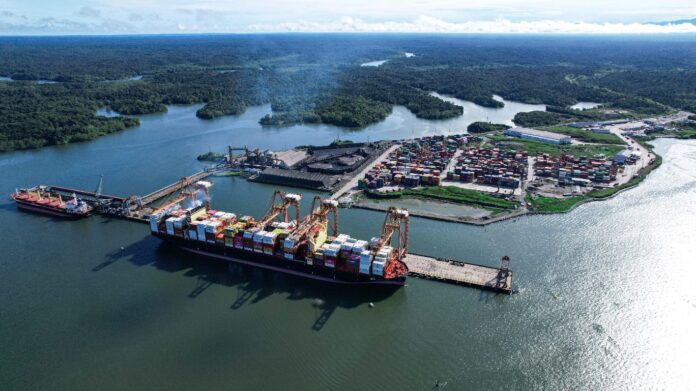 Puertos en Colombia Foto: redes Puertos en Colombia Foto: redes