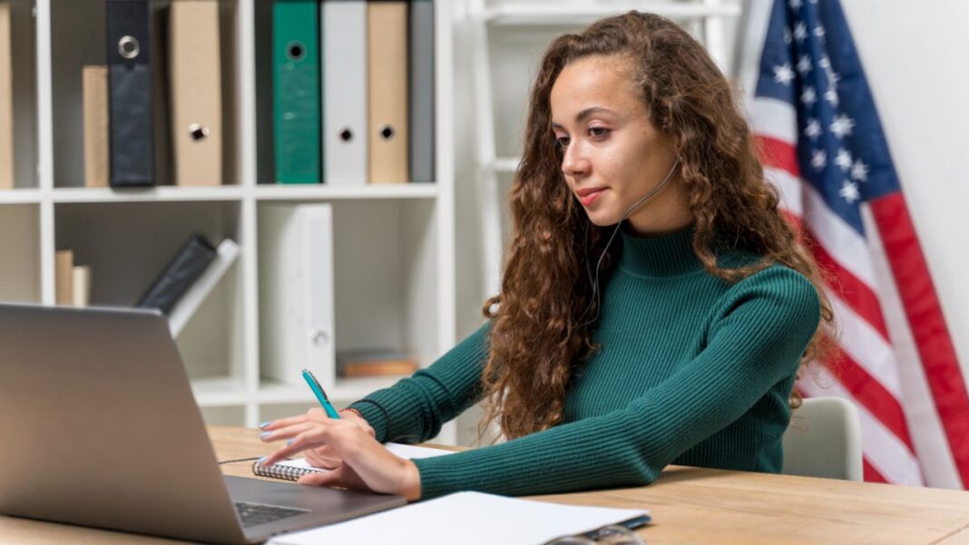 El 70% de las empresas internacionales en Colombia piden inglés para contratar