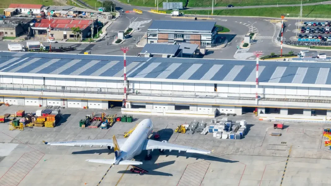 Impacto del cierre temporal del aeropuerto José María Córdova por la falta de controlador aéreo