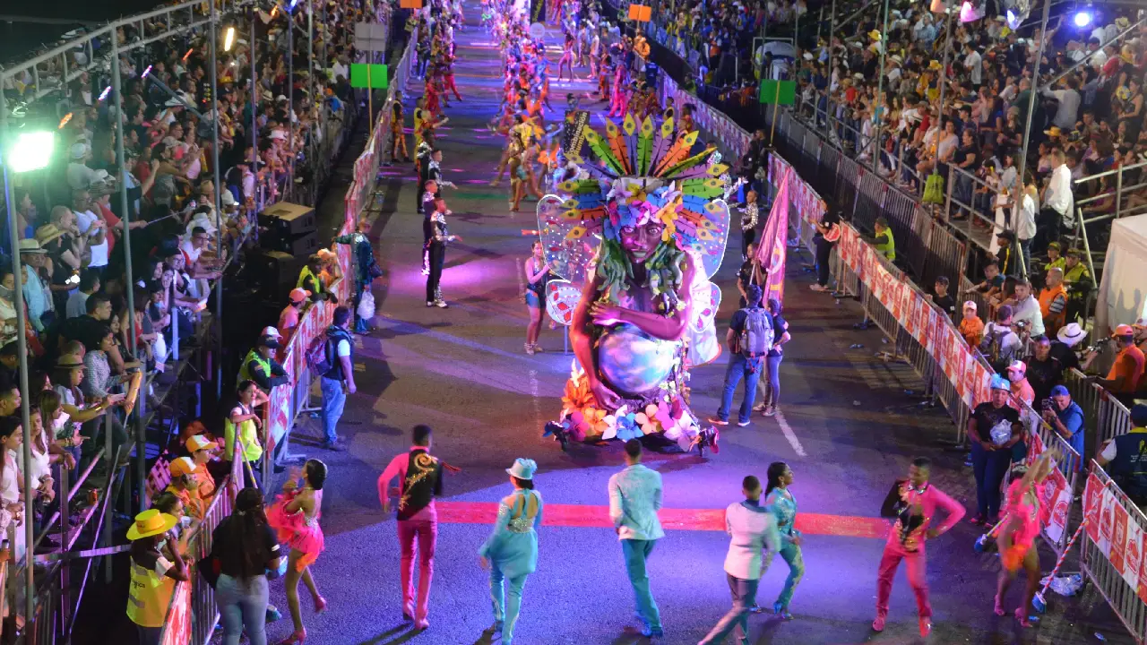 La Feria de Cali, festivales en Medellín e iluminación de Bogotá son algunos de los planes de fin de semana