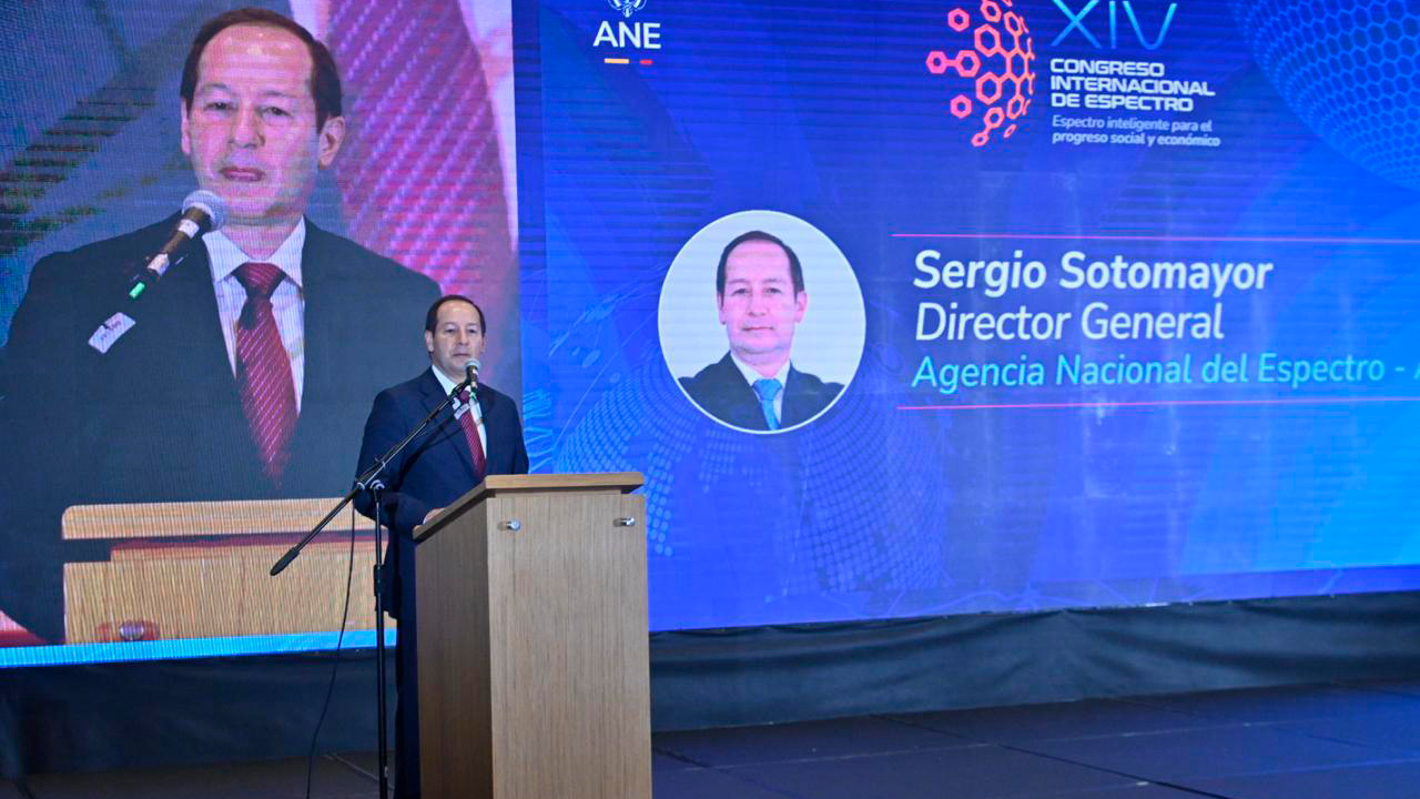 El XIV Congreso Internacional de Espectro destacó avances en la gestión del espectro radioeléctrico en Colombia, con iniciativas para cerrar la brecha digital y mejorar la conectividad en zonas rurales.