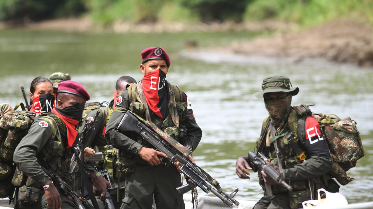 Fiscalía reactiva órdenes de captura contra cúpula y negociadores del ELN