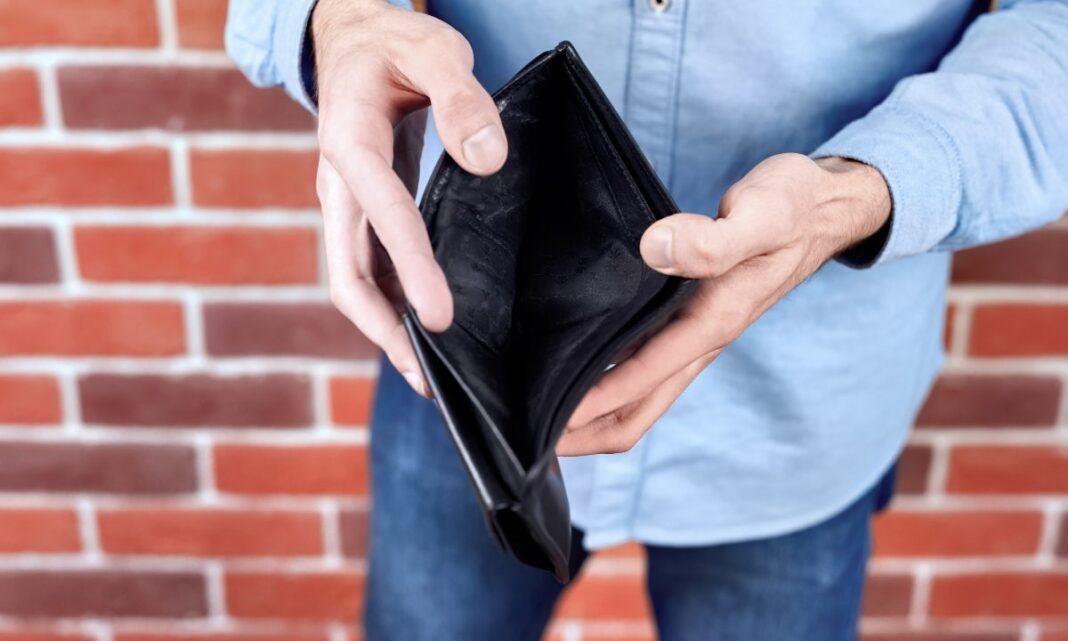 Dian comenzó embargo de cuentas bancarias de contribuyentes morosos ¿pueden embargarle la suya?