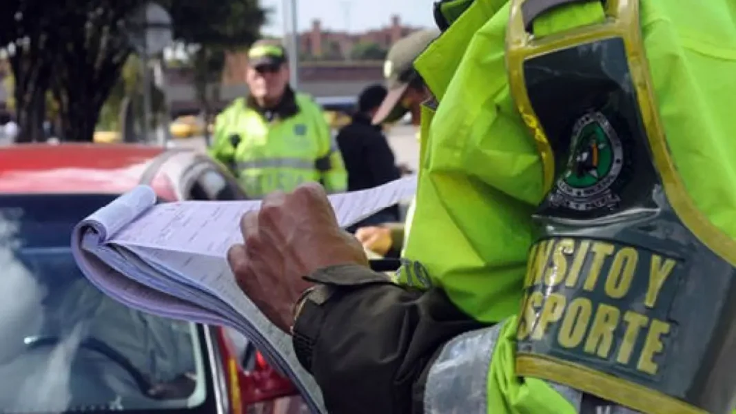 Plazos, descuentos y consecuencias del no pago de multas de tránsito en Colombia