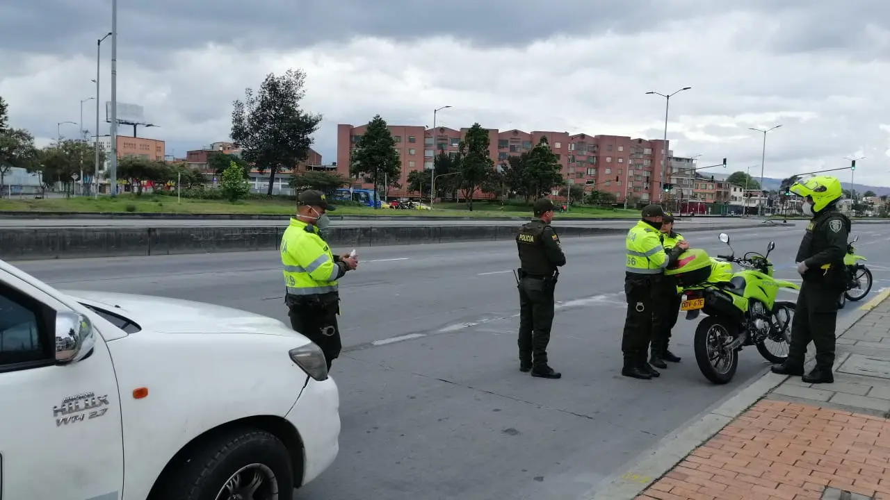 Plazos, descuentos y consecuencias del no pago de multas de tránsito en Colombia