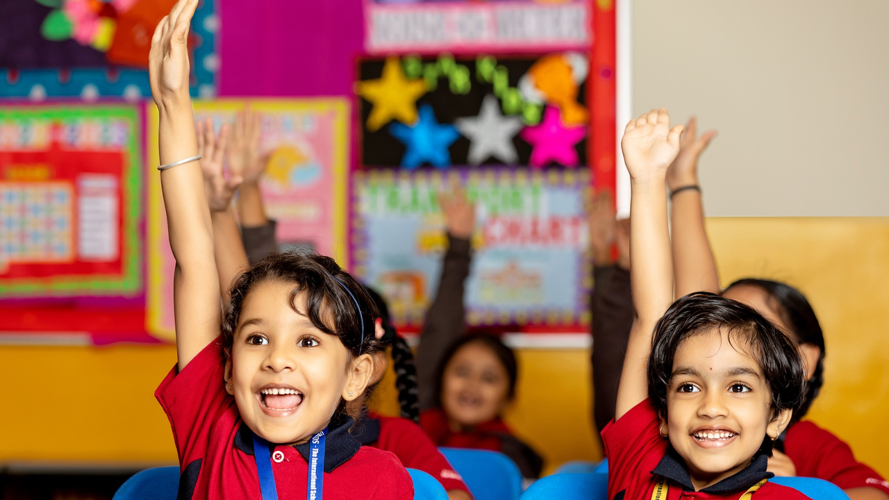 El calendario escolar 2025 en Colombia ya está definido por el Ministerio de Educación. Los colegios públicos inician clases entre el 20 y el 27 de enero, mientras que las instituciones privadas ajustan sus fechas. Conoce los recesos y recomendaciones para un regreso exitoso.