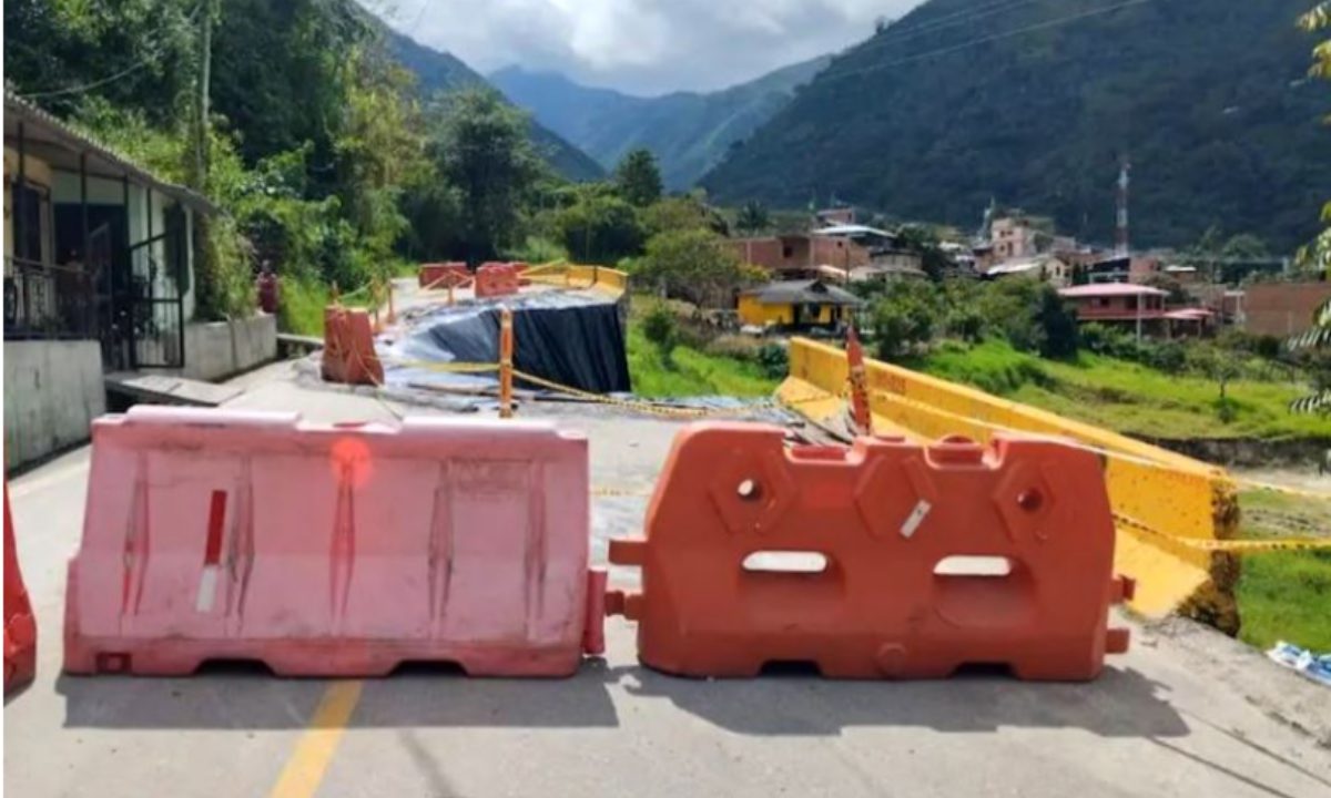 ¿Hasta cuándo estará cerrada la vía entre Medellín e Ituango?