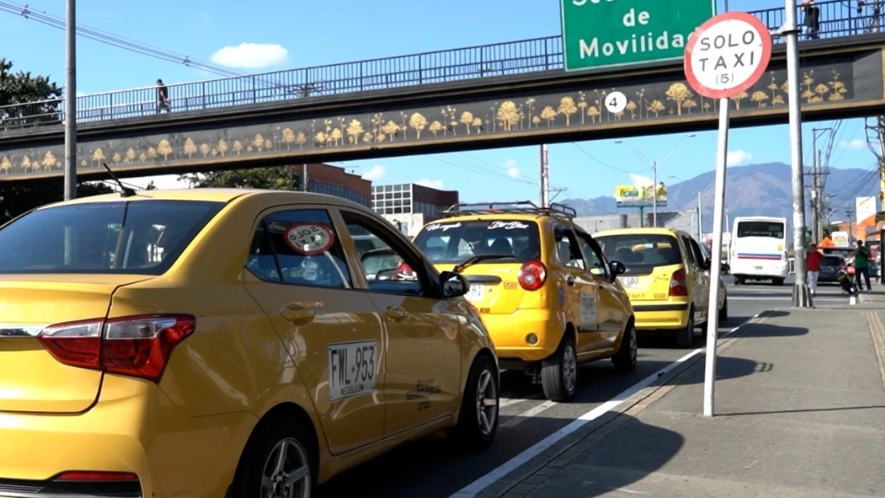 Estas son las nuevas tarifas de taxi en Medellin para 2025