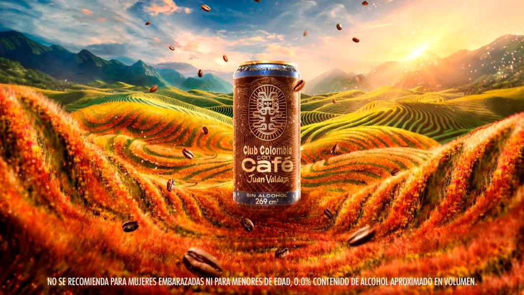 Bavaria y Juan Valdez presentan Club Colombia con Café, una innovadora fusión de cerveza premium y café colombiano que ofrece una experiencia única y sin alcohol para los amantes de ambos sabores.