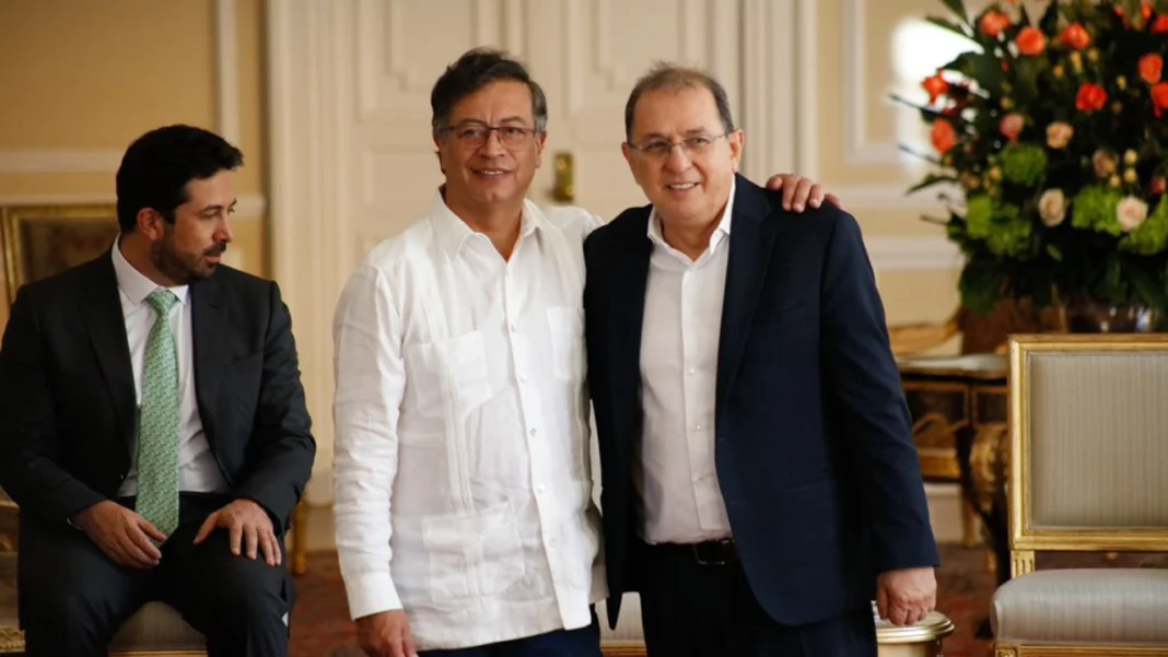 Jorge Rojas quien asumió el cargo de director del DAPRE hace tan solo una semana, ha presentado su carta de renuncia irrevocable al presidente Petro, luego de la tensiones en el Consejo de Ministros.