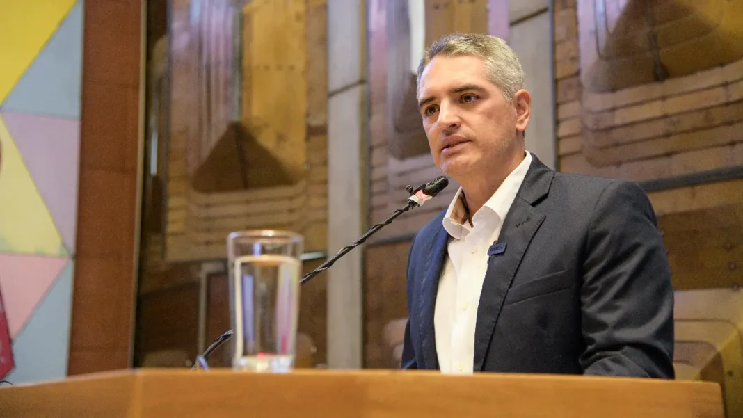 El Gobernador Andrés Julián presenta un balance positivo de su primer año de gestión en Antioquia