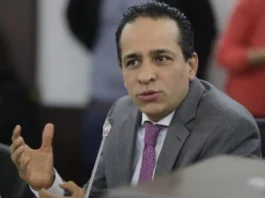 Luego de las diferentes renuncias de los ministros, Alexander López Maya ha presentado su renuncia irrevocable a la dirección del DNP.