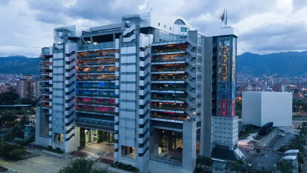 EPM y filiales: Fitch Ratings remueve observación negativa y pasa a perspectiva estable