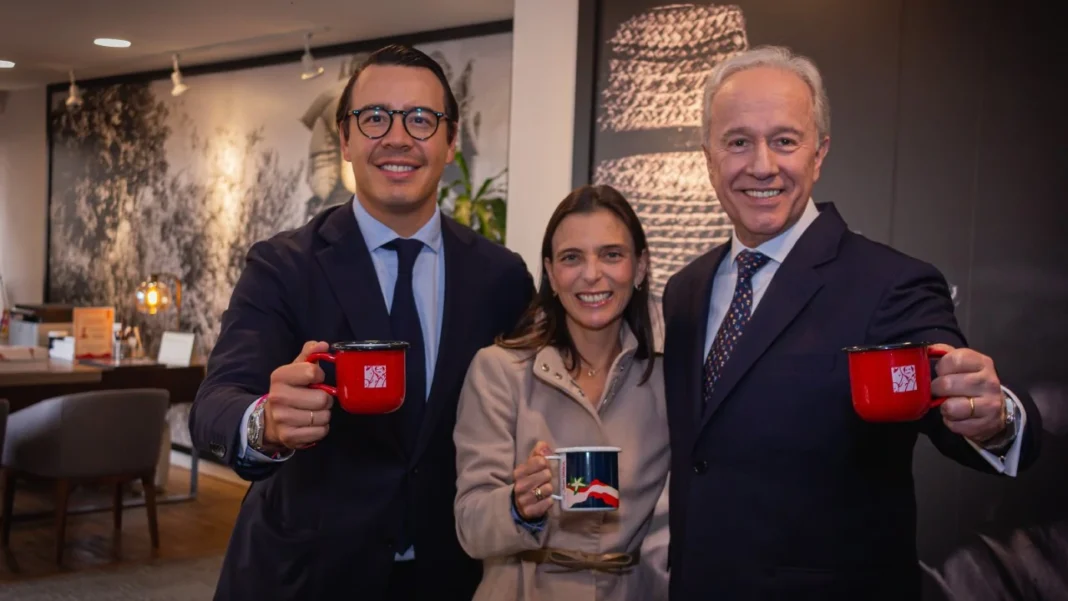 Juan Valdez abrirá más de 100 tiendas en España: concretó alianza con Grupo Trinity