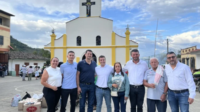 Aris Mining y Alcaldía de Marmato inauguran obras clave para el desarrollo rural y cultural