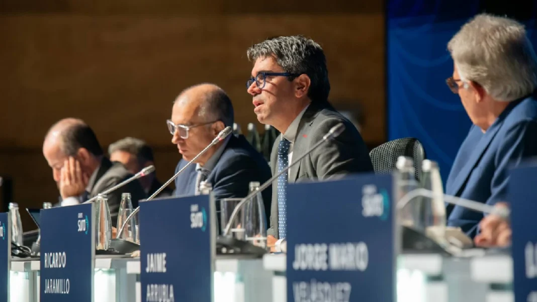 Grupo SURA aprueba escisión y redefine su estrategia financiera