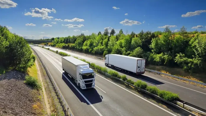 Peajes y salarios impulsan el alza de costos en el transporte intermunicipal en Colombia