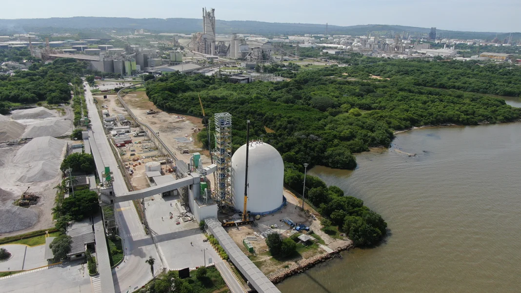 Cementos Argos anuncia una inversión de USD 45 millones en Colombia para modernizar infraestructura, impulsar la sostenibilidad y fortalecer su liderazgo en la industria de la construcción.