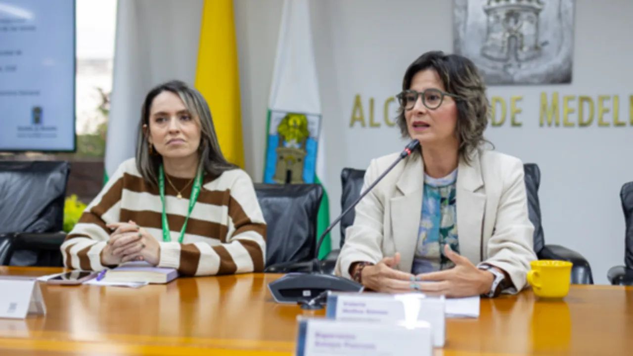 Esta es la ruta clara de Medellín para ponerle la lupa a la violencia obstétrica
