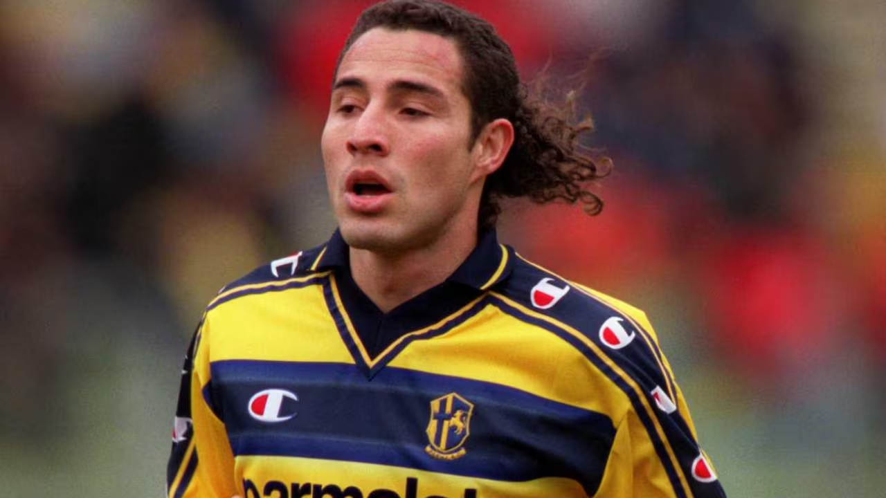 Jorge Bolaño, exjugador de la Selección Colombia y del Junior, falleció a los 47 años. Su legado en el fútbol nacional e internacional lo convierte en una figura inolvidable.