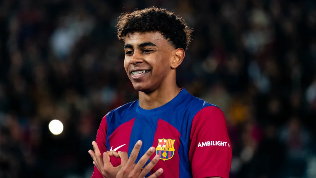 Con solo 16 años, el salario de Lamine Yamal ya lo convierte en uno de los jugadores jóvenes mejor pagados del mundo, consolidando su papel clave en el FC Barcelona.
