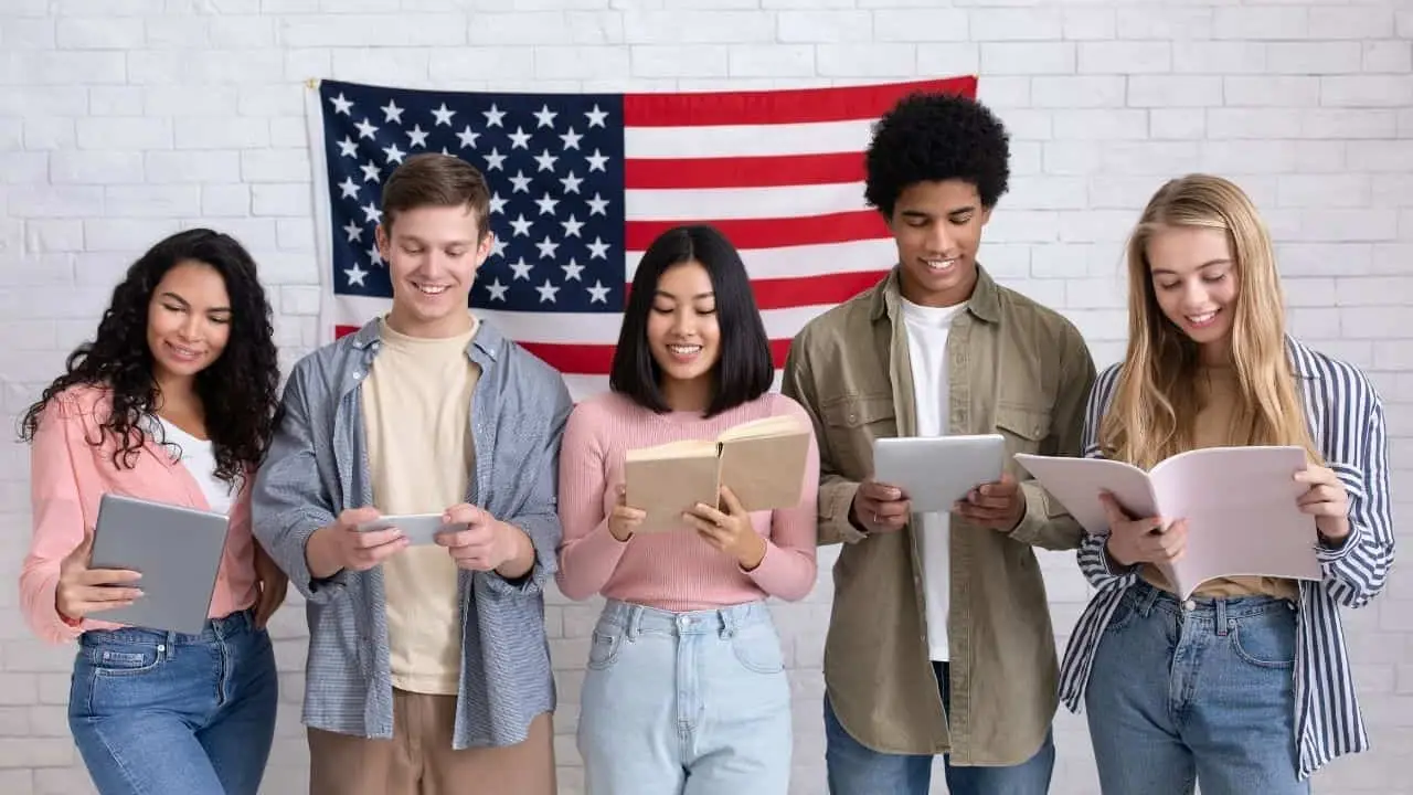 ¿Dónde emigrar después de la universidad? los destinos más atractivos 1 Descubre los mejores países para emigrar después de graduarte
