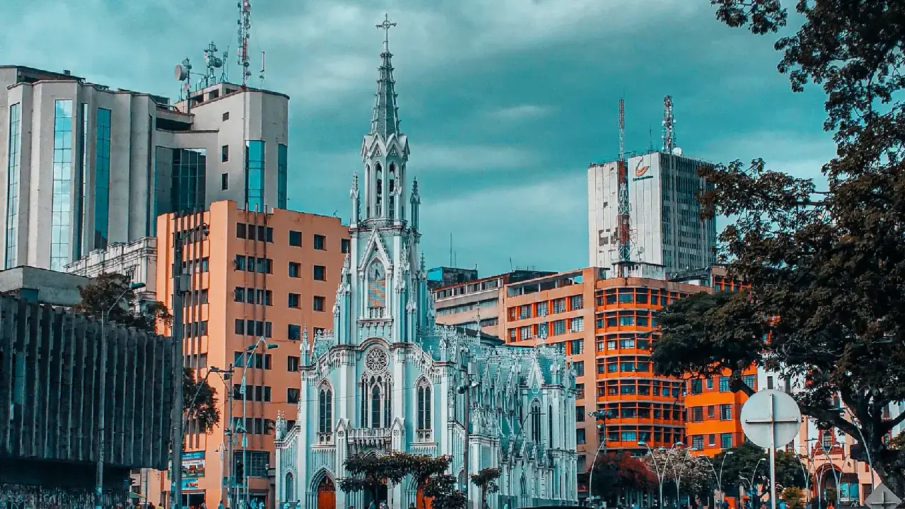 Agenda cultural en Bogotá, Medellín y Cali: eventos imperdibles del 12 y 13 de abril 2025 2 Fin de semana cultural en Colombia: música, arte y memoria en Cali, Medellín y Bogotá