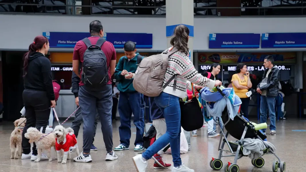 Tráfico intenso, pico y placa regional y medidas de seguridad marcan la Semana Santa en Bogotá y Cundinamarca