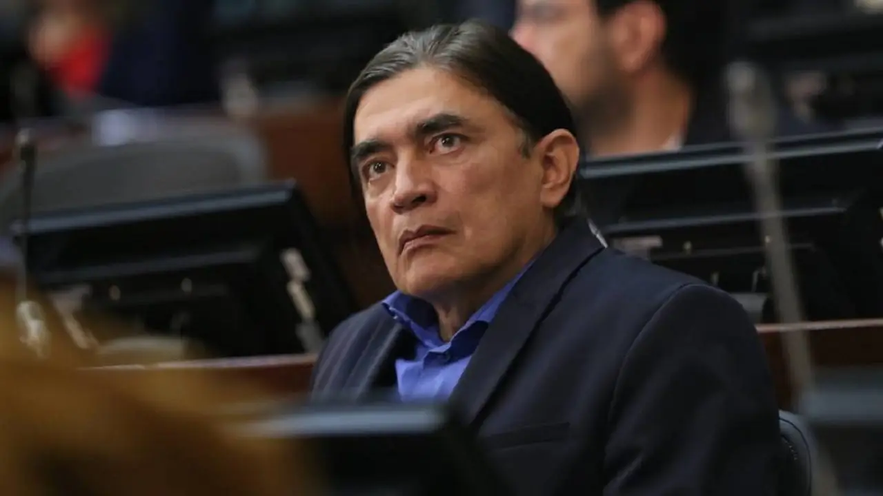 Elecciones 2026: Gustavo Bolívar deja el DPS y se perfila como ficha clave del Pacto Histórico 1 Renuncia de Gustavo Bolívar al DPS aviva su posible candidatura presidencial en 2026