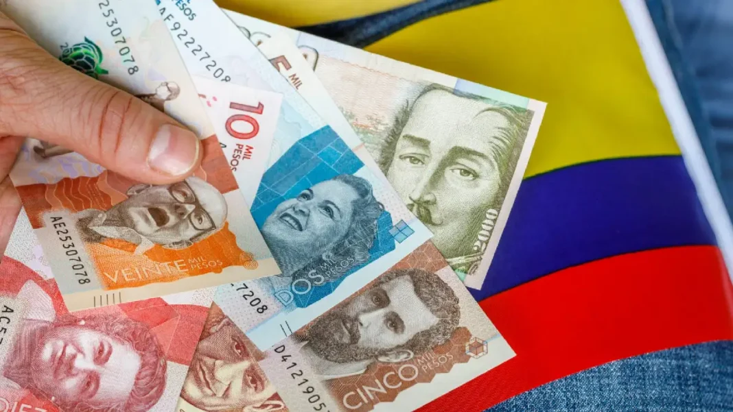 La economía colombiana crece más de lo previsto, pero con pies de barro