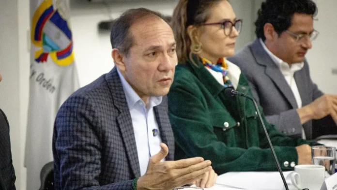 Confirman fecha para inicio de negociaciones del salario mínimo 2026 en Colombia