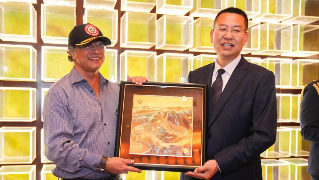 ABC: Todo lo que necesita saber de la visita de Petro a China y qué negociará