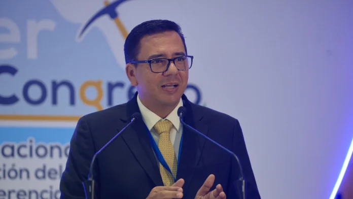 Cerrejón lidera en Colombia un modelo de cierres mineros sostenibles, con participación comunitaria y restauración ambiental, presentado en el Congreso Internacional sobre Pasivos Ambientales. Cerrejón lidera en Colombia un modelo de cierres mineros sostenibles, con participación comunitaria y restauración ambiental, presentado en el Congreso Internacional sobre Pasivos Ambientales.