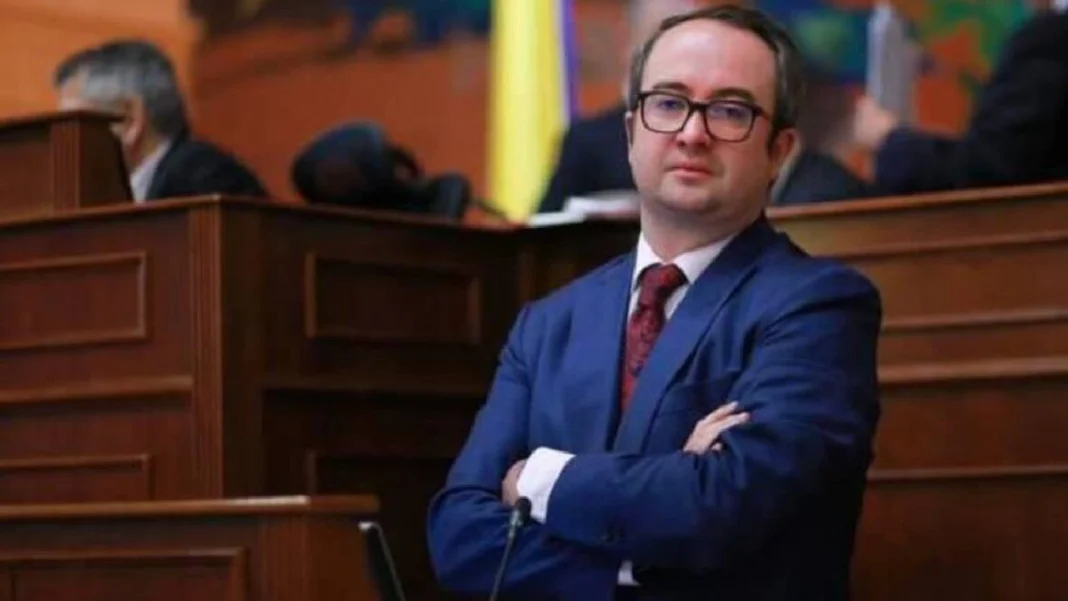 Ciro Ramírez regresará al Senado tras decisión de la Corte Suprema