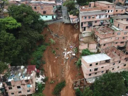 Tragedia en Villatina, un deslizamiento de tierra en Medellín dejó más de 70 familias afectadas y al menos 180 personas evacuadas en la madrugada del 22 de mayo.
