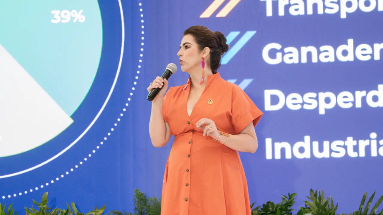 Colombia avanza hacia la producción de SAF con importante alianza que permitirá la construcción de la primera planta de biocombustible aéreo 2 Carolina Rojas, presidente de Fedebiocombustibles