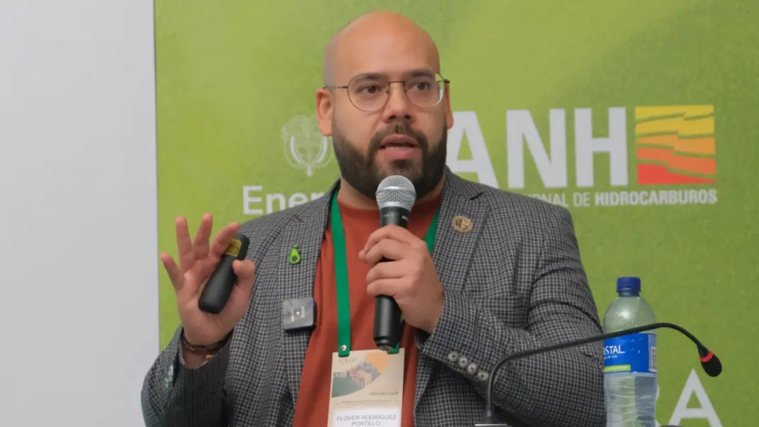 Colombia debe impulsar la exploración energética para garantizar su seguridad energética y avanzar en la transición energética, según Flover Rodríguez en el Día ACGGP 2025.