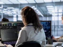 El 35% de empresas colombianas no logra capacitar en IA a su equipo
