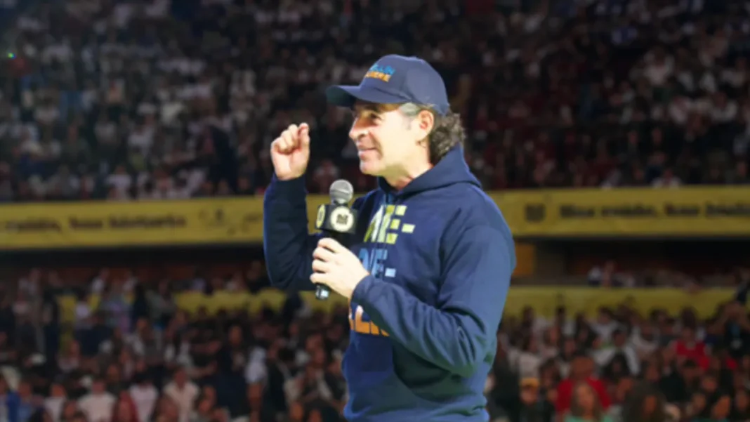 “Que nadie les diga que no son capaces, pueden lograrlo todo; háganlo en el marco de la legalidad”: Federico Gutiérrez