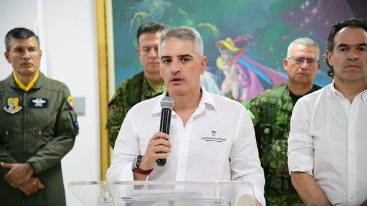 Gobernador de Antioquia pidió retomar aspersión de cultivos de coca, esto implica