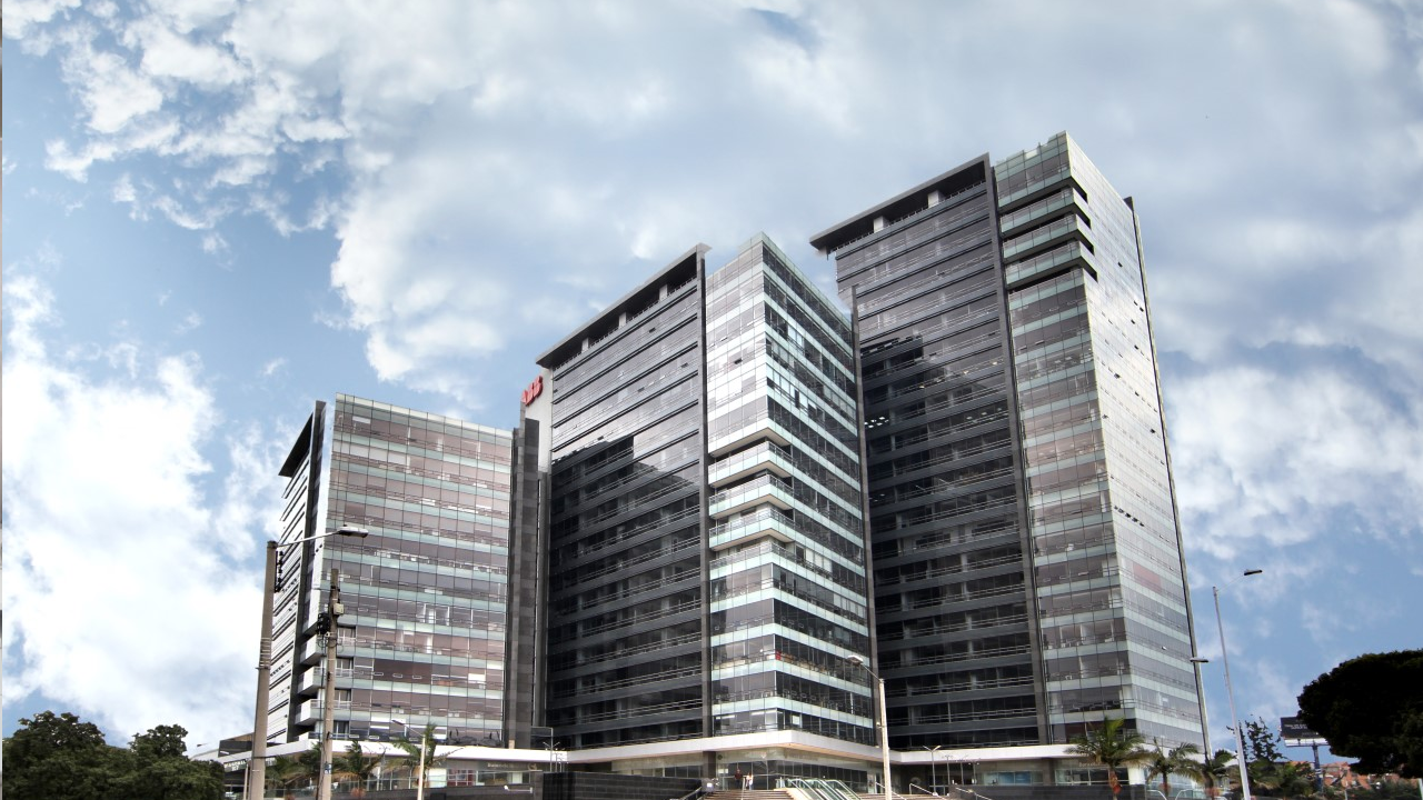 Alta demanda de oficinas premium marca el rumbo del mercado inmobiliario en Bogotá y Medellín