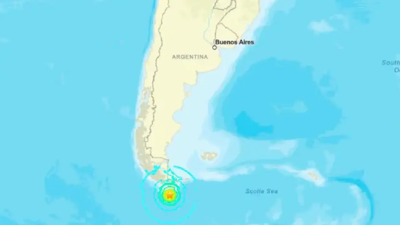 Terremoto de magnitud 7.4 genera alerta de tsunami y evacuaciones en Magallanes, Chile