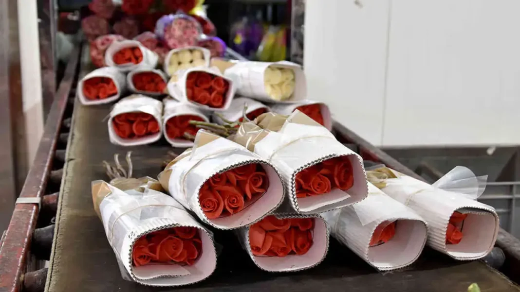 Latam Cargo refuerza el transporte aéreo en temporada alta de exportaciones florales por el Día de la Madre