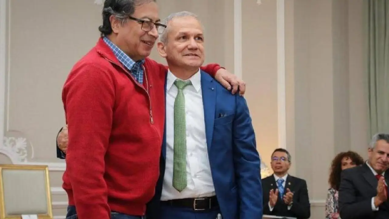Fiscalía pedirá imputación contra Carlos Ramón González por escándalo en la UNGRD 2 Fiscalía solicita imputación y medida de aseguramiento contra Carlos Ramón González por corrupción en la UNGRD