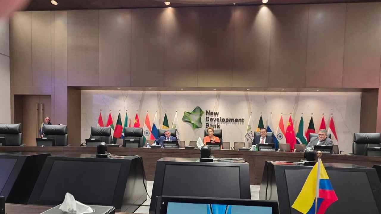 Colombia busca entrar al Nuevo Banco de Desarrollo: ¿giro estratégico o ruptura financiera?