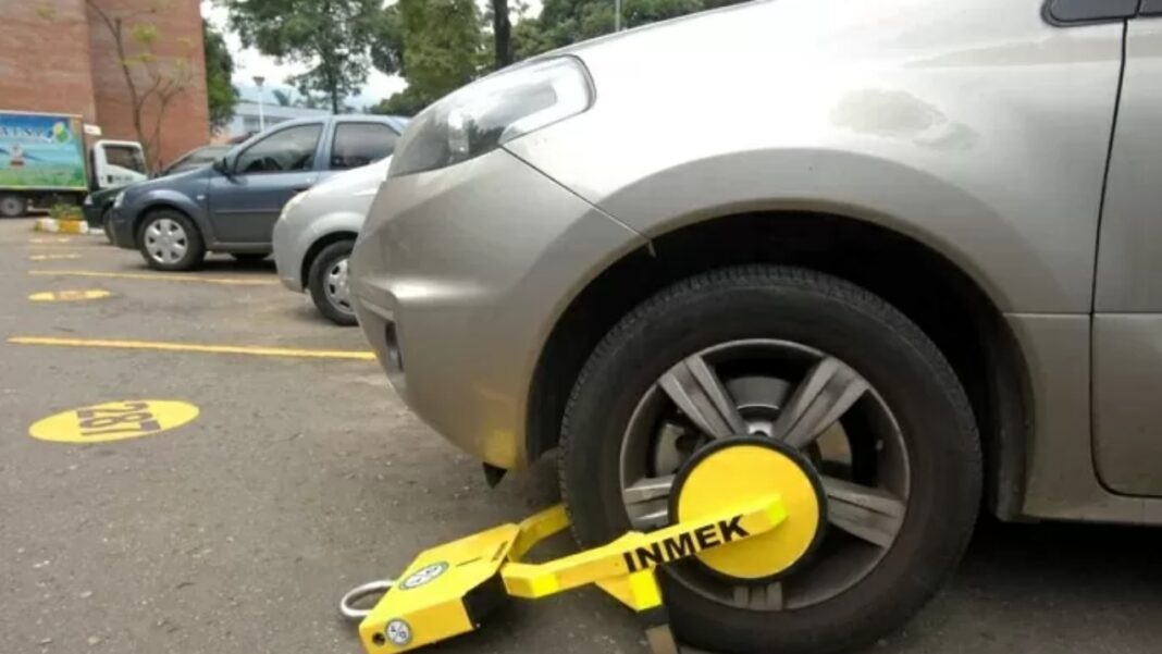 cepos mal parqueados en Bogotá